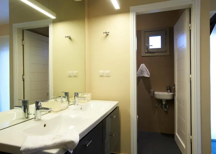 Arenaria L. Complex Villa *