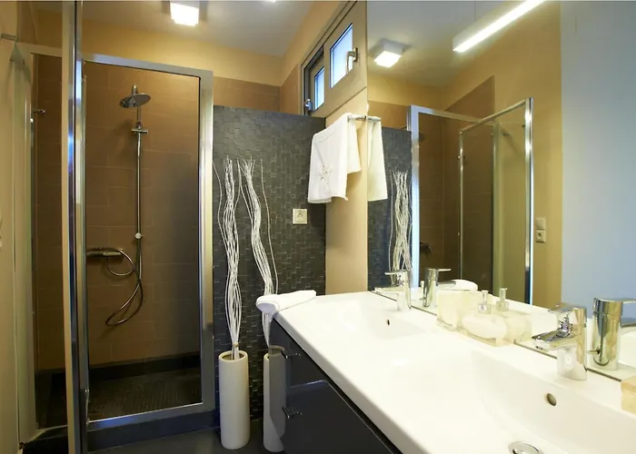 Arenaria L. Complex Villa *